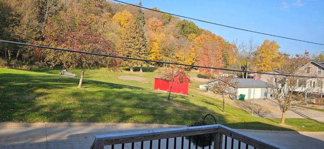 Trickling Waters Retreat Βίλα Marquette Εξωτερικό φωτογραφία