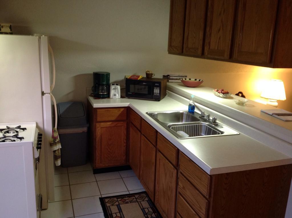 Trickling Waters Retreat Βίλα Marquette Δωμάτιο φωτογραφία