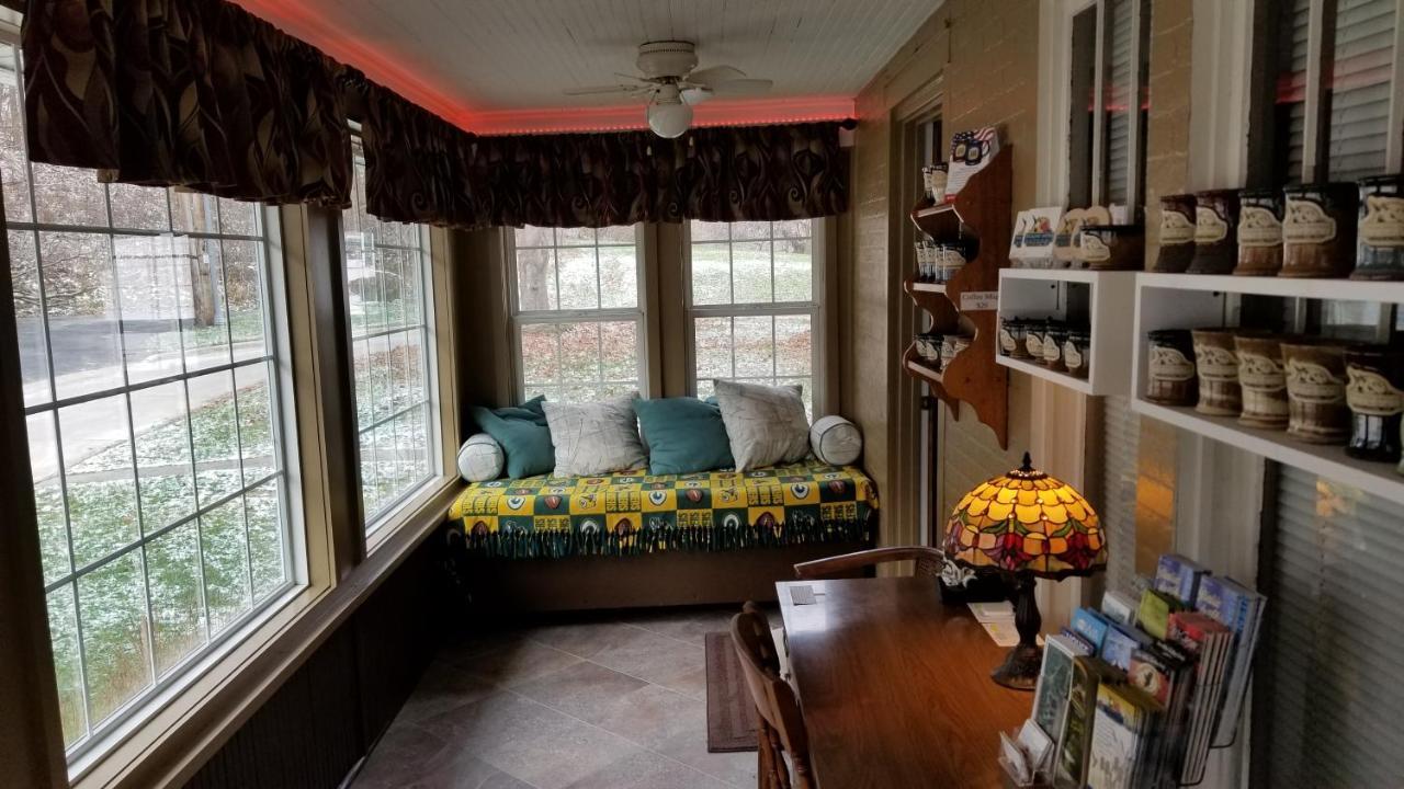 Trickling Waters Retreat Βίλα Marquette Εξωτερικό φωτογραφία